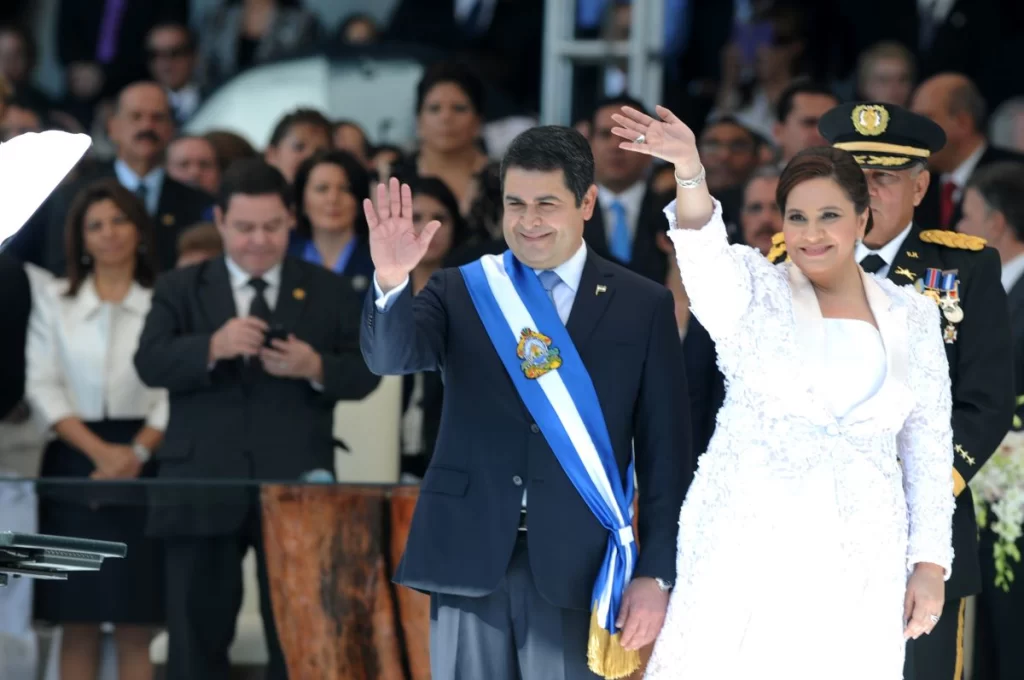 Ana García vive en la residencia ubicada en Villa Palmeras, mientras que la propiedad de Juan Orlando Hernández es administrada por la OABI.